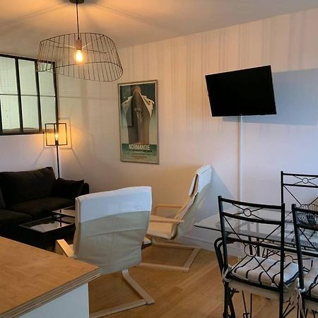Trouville-Apt Renove-Balcon Magnifique Vue Mer Kültér fotó