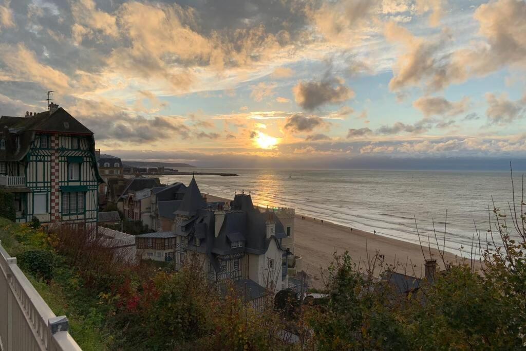 Trouville-Apt Renove-Balcon Magnifique Vue Mer Kültér fotó